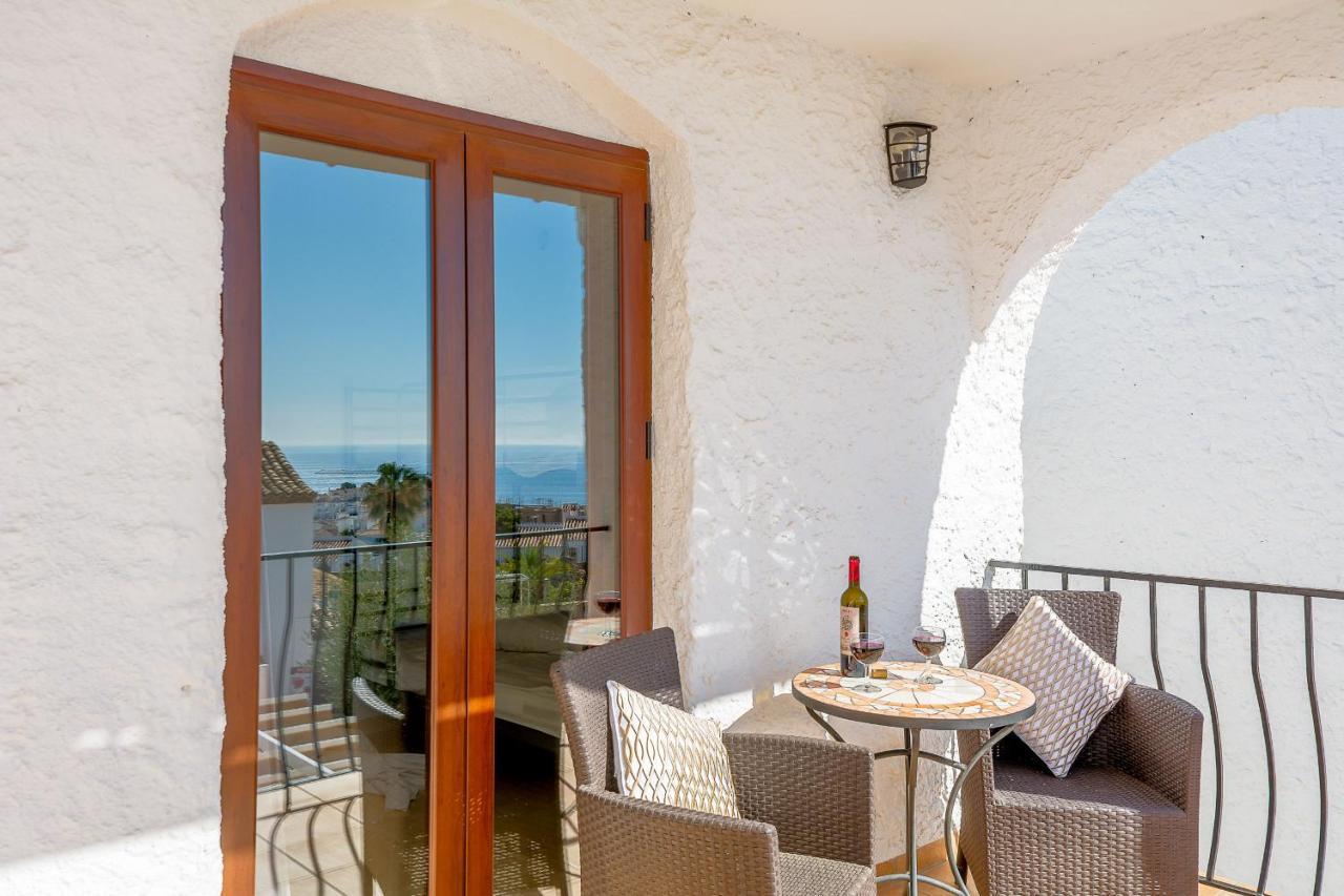 Villa Violetas, Nerja Exterior foto
